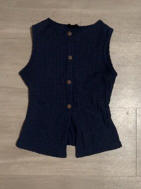 Sleeveless Textured Button-Back Top in Deep Navy